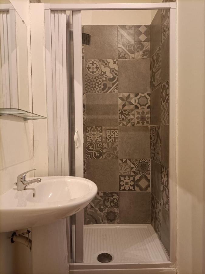 Lagustena Rooms Генуа Екстериор снимка